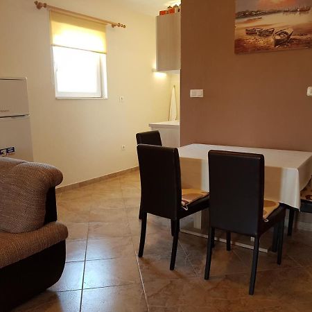 Family Friendly Seaside Apartments Kanica, Rogoznica - 12895 Extérieur photo